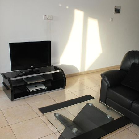 Diana Townhouse 2 Apartment Пафос Екстериор снимка