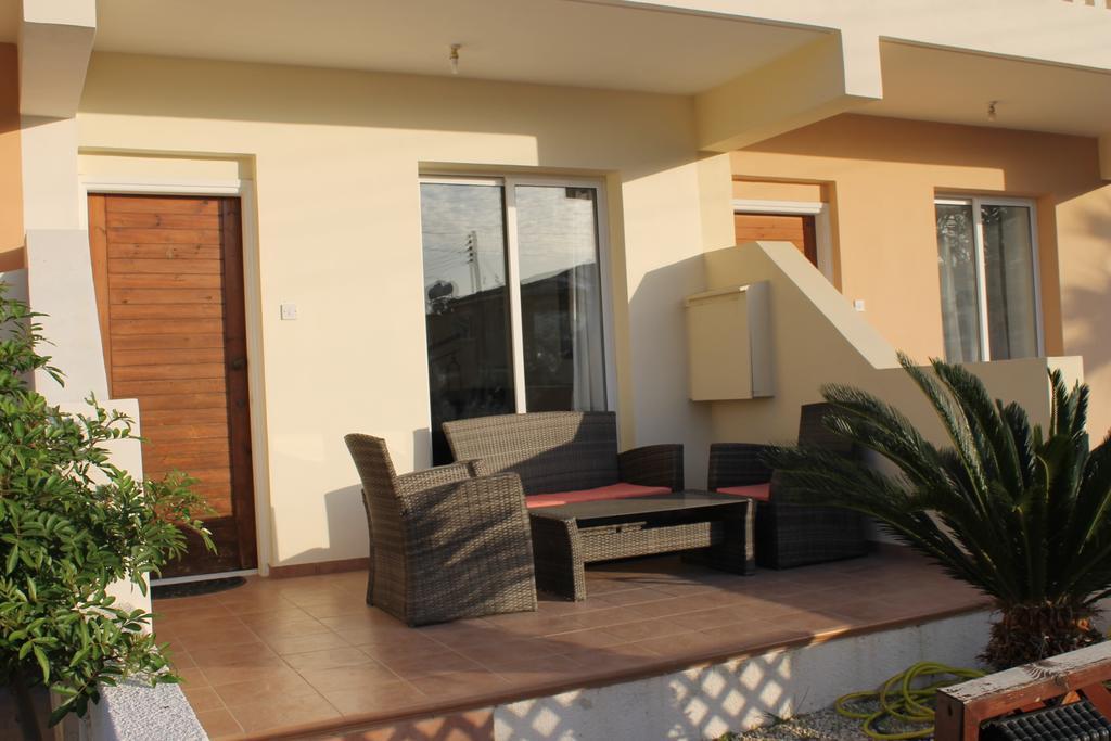 Diana Townhouse 2 Apartment Пафос Екстериор снимка