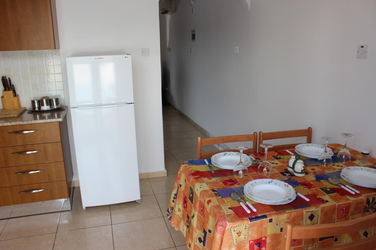 Diana Townhouse 2 Apartment Пафос Екстериор снимка