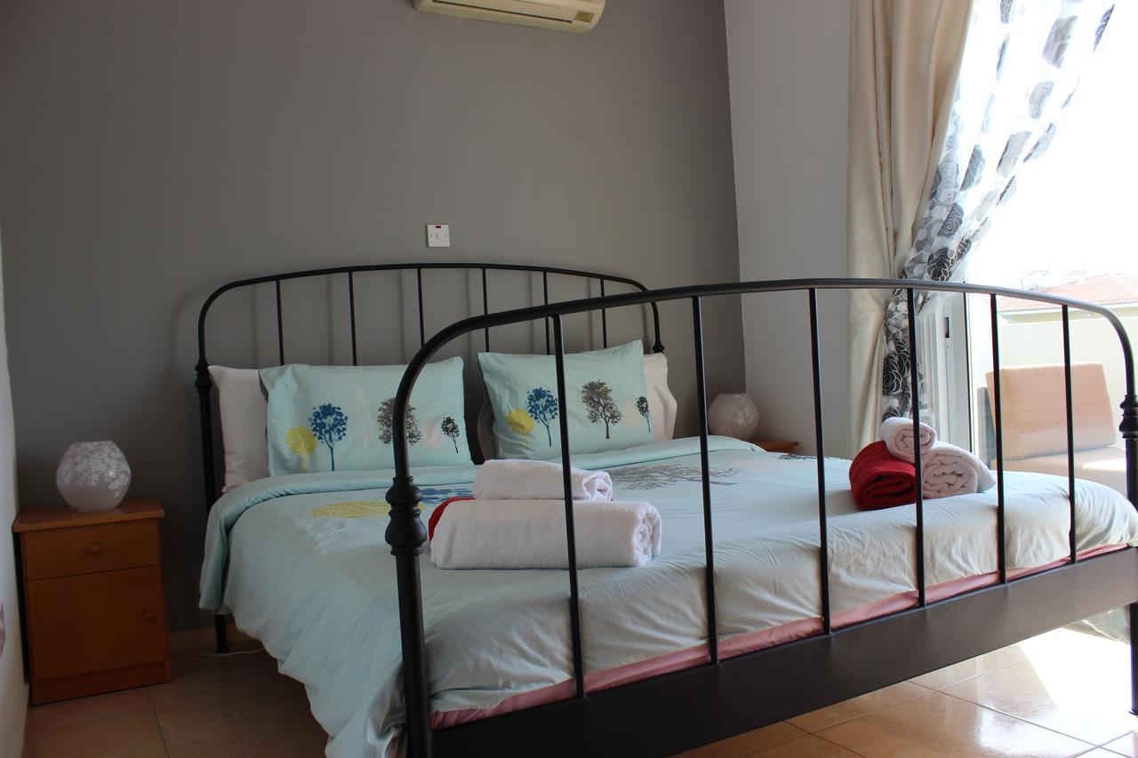 Diana Townhouse 2 Apartment Пафос Екстериор снимка