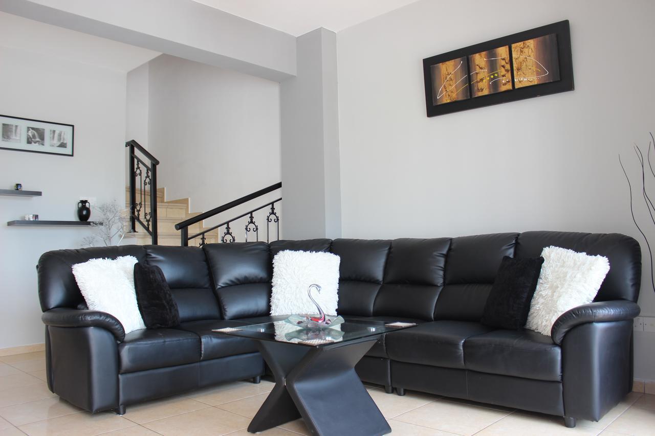 Diana Townhouse 2 Apartment Пафос Екстериор снимка
